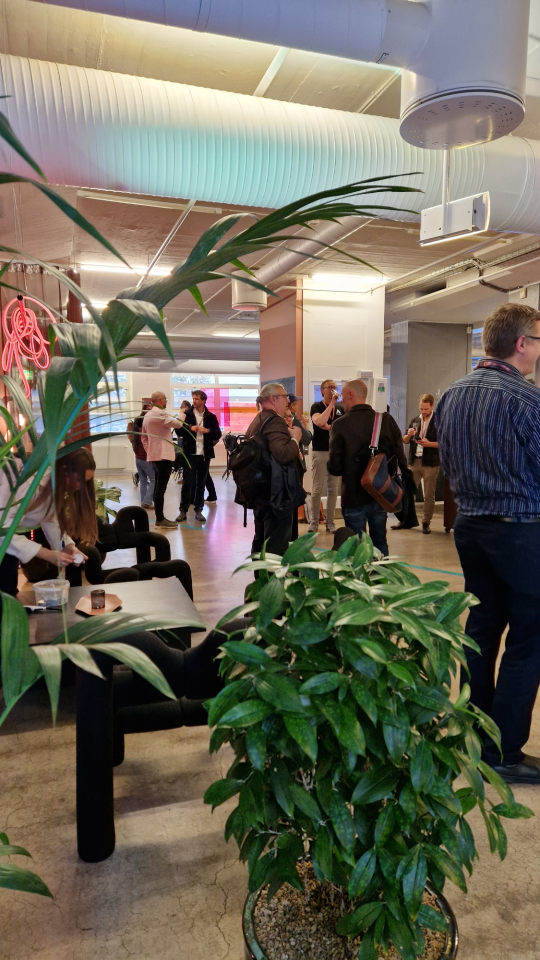Mingle bland gröna växter på Mindpark i Fabriken 1891